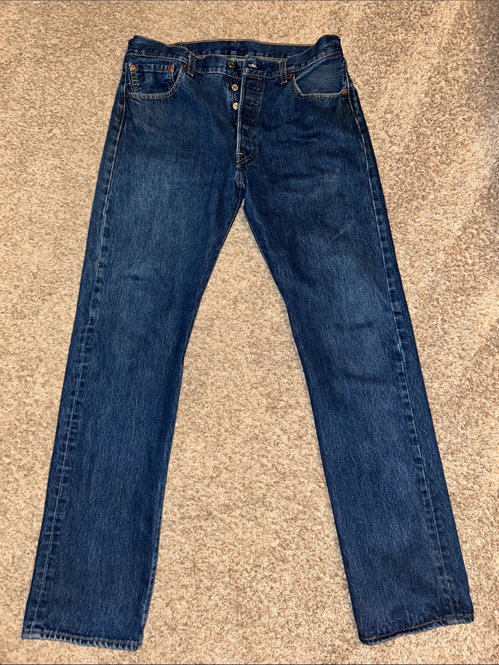Levi’s 501 button fly Classic Men's Dark Blue Jeans - Straight Leg